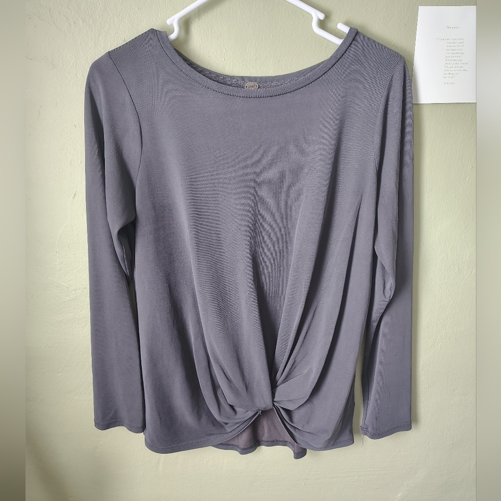 Cupio Women's Medium Gray Long-sleeve Faux Tie Blouse